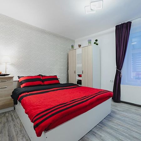 Studio Central Poarta Schei Braşov Extérieur photo