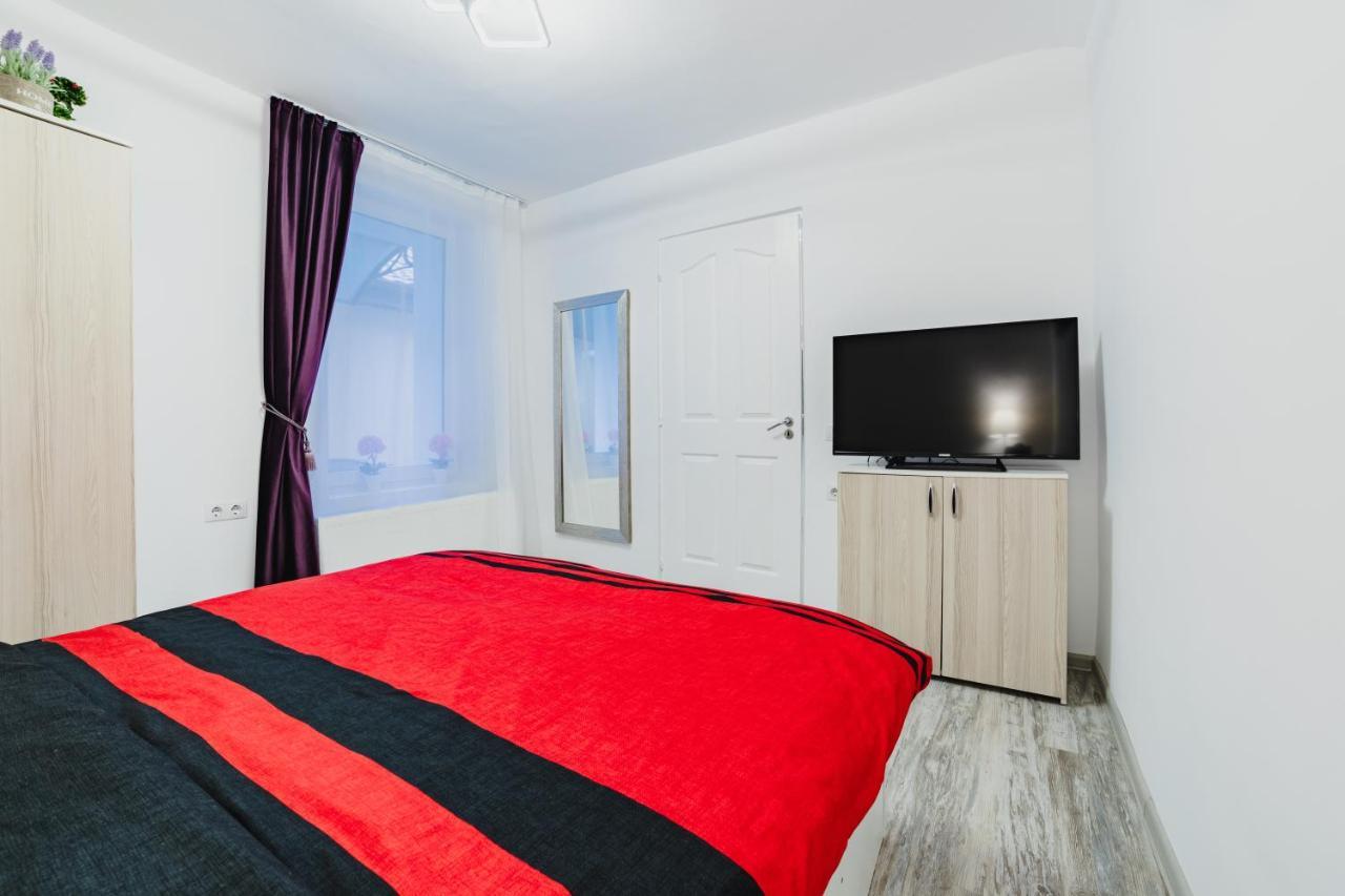 Studio Central Poarta Schei Braşov Extérieur photo